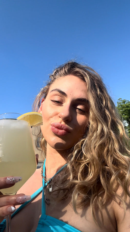 Let’s grab a drink 🍋🥂✨